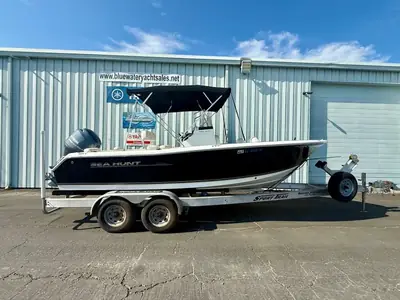 Sea Hunt TRITON 210