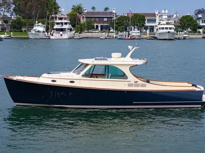 2014 hinckley Talaria 34
