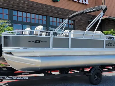 2026 Sun Tracker BASS BUGGY 18 DLX