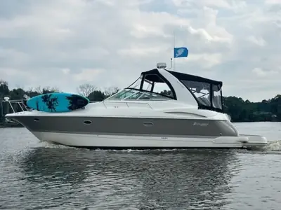2006 Cruisers 370 Express