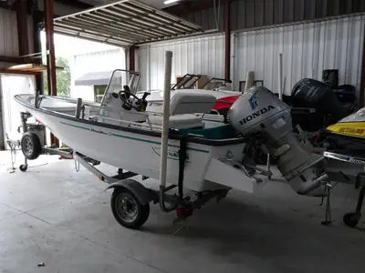 Boston Whaler 13