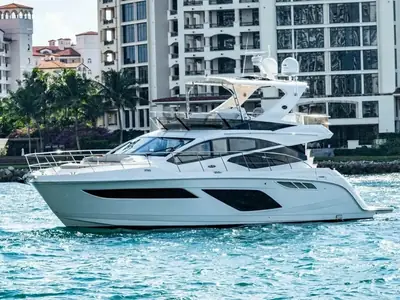 Sea Ray Fly L550