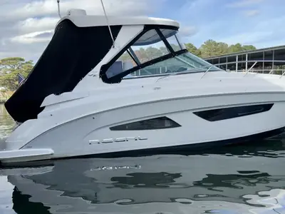 2020 Regal 33 Express