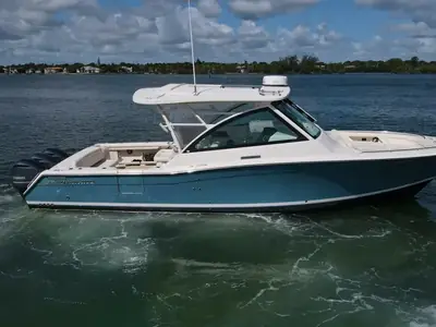 Grady-White Freedom 375
