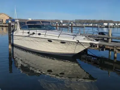 1994 Sea Ray 370 Express Cruiser