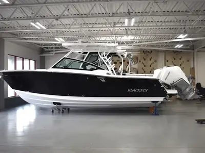 2024 Blackfin 272DC