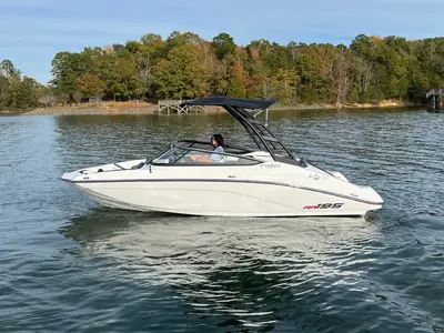 2025 Yamaha AR195