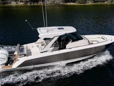 2023 Tiara 34 LS