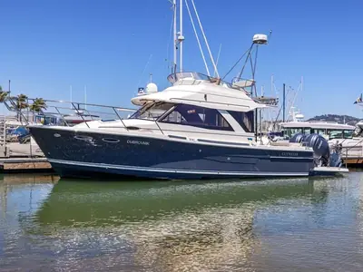 Cutwater C-32 CB