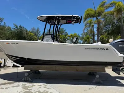 2022 Sportsman Heritage 231 Center Console