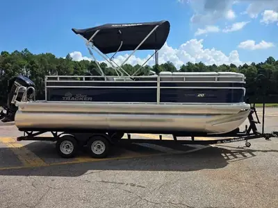 Sun Tracker SPORTFISH 20 DLX