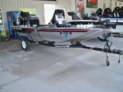 2010 Tracker PANFISH 16