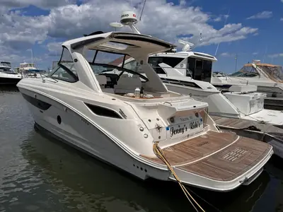 Sea Ray 350 Sundancer