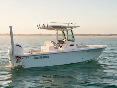 2019 Everglades 273 Center Console