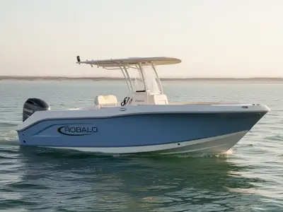 2025 Robalo R200