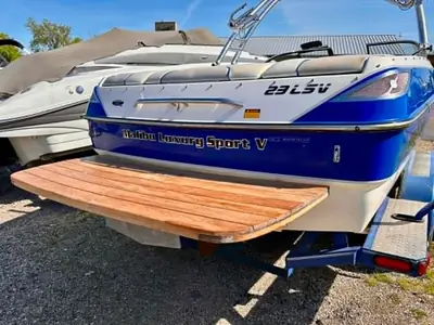 2004 Malibu 23 LSV