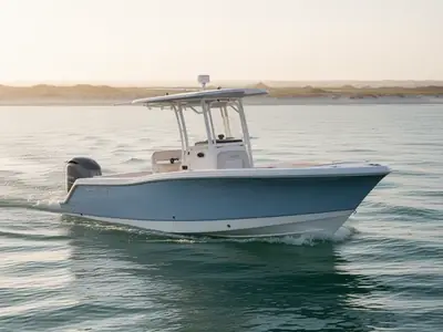 2022 Robalo R230 Center Console