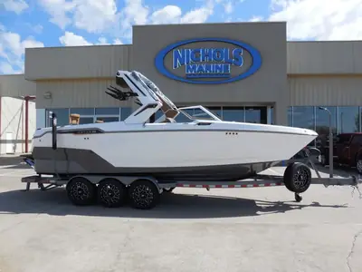 MasterCraft XSTAR 25