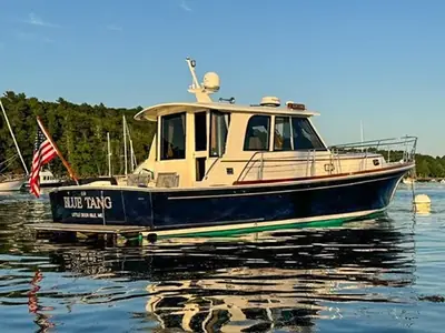Grand Banks Eastbay 39 SX