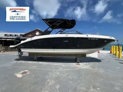 2022 Sea Ray SDX 270