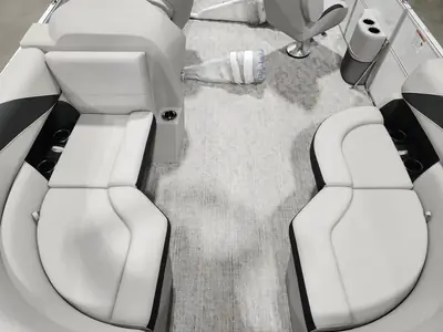 Trifecta Pontoons 20RF LE
