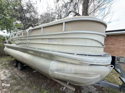 2016 Sun Tracker PARTY BARGE 22 DLX