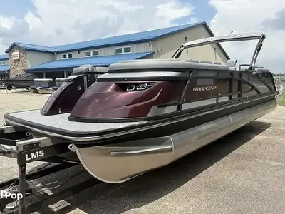 Bennington Pontoons 25 QFB