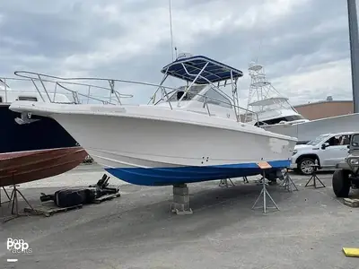 Pro-Line 2550 MID CABIN