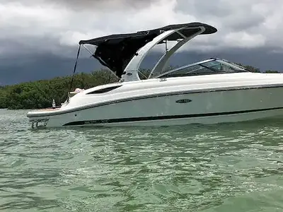 2016 Sea Ray SLX 230