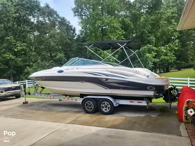 2004 Sea Ray Sundeck 270