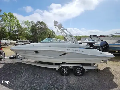 Crownline E255 XS