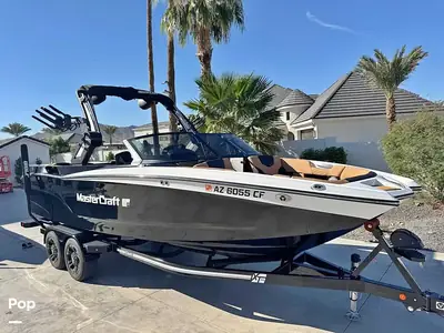 2023 MasterCraft XT24