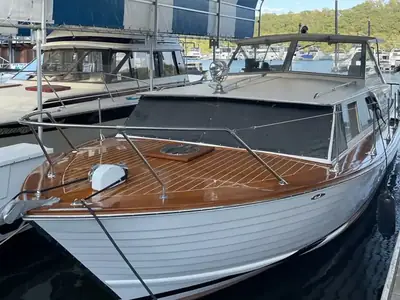 Chris-Craft CAVALIER
