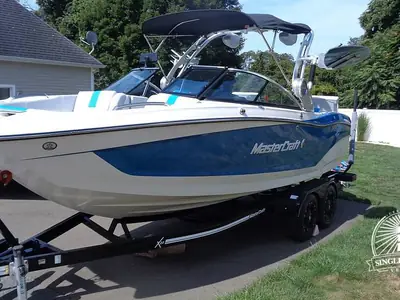 2021 MasterCraft X22