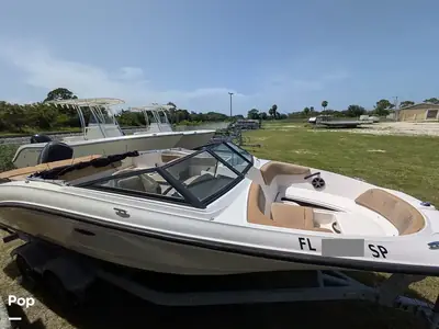 2020 Sea Ray SPX 210