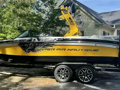 2014 Nautique Company, . SUPER AIR NAUTIQUE 230