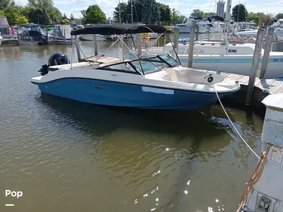 2023 Sea Ray SPX 210