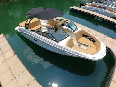 2024 Sea Ray SPX 230