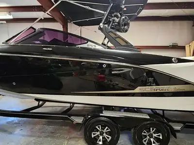 Scarab 255 Platinum SE