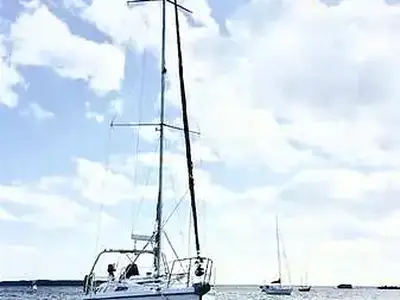 Hunter 356