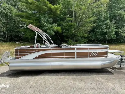 Bennington Pontoons 23 LSAPG