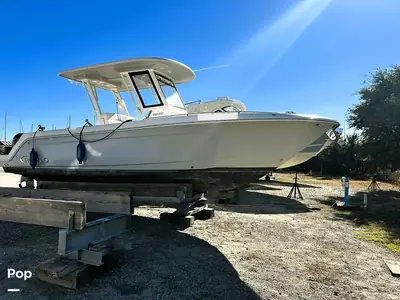Robalo R272