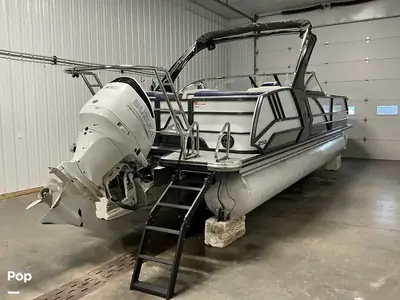 Crest Pontoons 250 CONTINENTAL