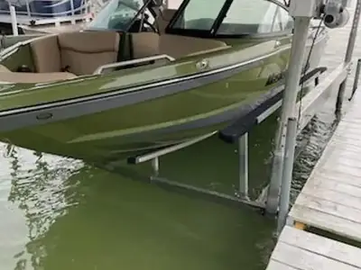 2022 MasterCraft XT21