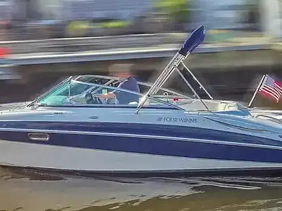Four Winns H240