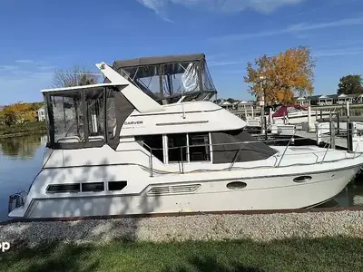 1998 Carver 325 AFT CABIN