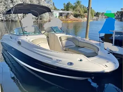 2005 Sea Ray Sundeck 240
