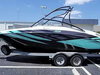 2013 Yamaha AR240