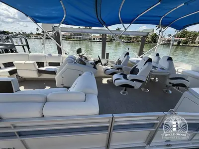 Bennington Pontoons 25 RSD