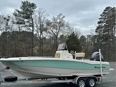 2019 NauticStar 211 Hybrid